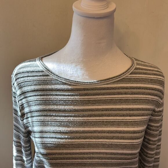 Gap gray white sparkle striped long sleeve feather tee Size M EUC - Picture 2 of 8